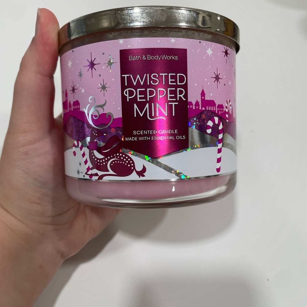 Bath & Body Works Pink Twisted Peppermint Candle